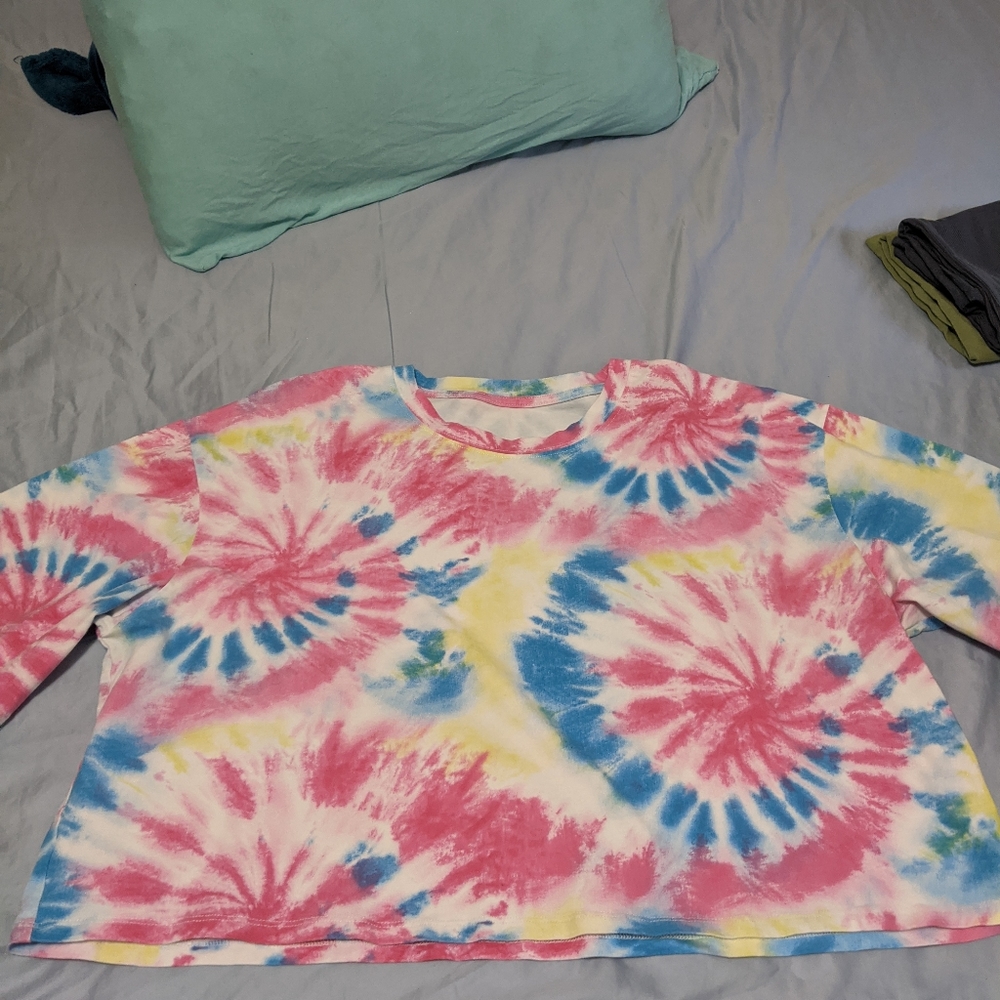 Tie dyed boxie crop top L